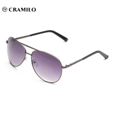 S025 Cramilo vend des marques italiennes de lunettes de soleil